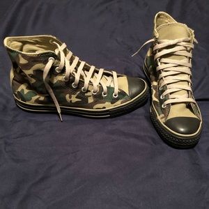 Men’s/Women’s Camouflage Hi-top Converse